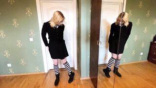 18 éves hölgyemény suli után mélytorkosan leszívatva