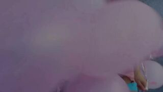 Riley Reid popsijában kettő örömrúd