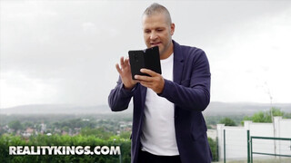 Reality Kings - Cherry Kiss popókája rendesen bekúrva