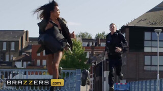 Brazzers - Polly Pons és a nagy faszú zsaru