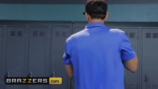 Brazzers - Chanel Preston az edző előtt dug