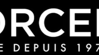 Dorcelclub.com - kettő fekete spiné megosztozik egy srácon