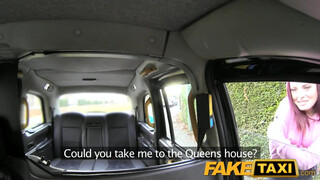 FakeTaxi cuki amcsi csajszi engedi popóba is