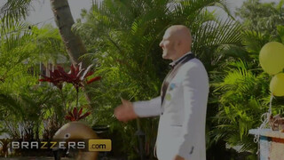 Brazzers - Victoria June kúr a pincér krapekkal