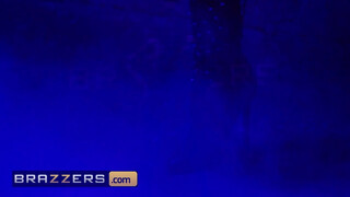 Brazzers - Cherie Deville seggluka is meghágva