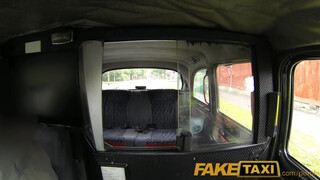 FakeTaxi - Felborotvált fejű punk csajszi meghágva