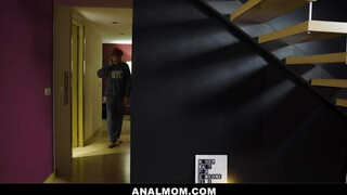 Canela Skin popókája durván megkúrva - Anal mom