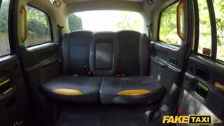 Fake Taxi - Azura Alii a perverz vörös hajú kiscsaj
