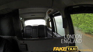 FakeTaxi - nagy keblű világos szőke bula