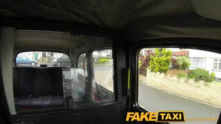 FakeTaxi - egy bombázó irodista csajszi