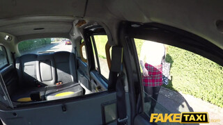 Fake Taxi - Kylie Nymphette a kurva fősulis nőci