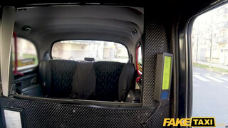 Fake Taxi - 19 éves tini csajszi baszni akart