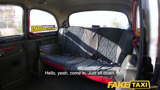 Fake Taxi - Vékony hölgyemény lovagol