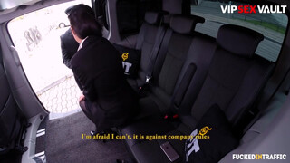 FuckedInTraffic - Jocelyne izgató cseh kiscsaj és a sofőr