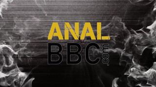 ANALIZED - Anna Rey befogadja a méretes csoki dákót