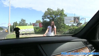 PublicAgent - Vanessa a fullos stoppos kisasszony