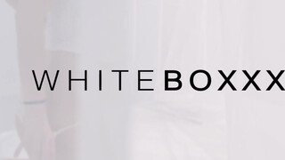 WhiteBoxxx - méretes picsájú kisasszony reggel is akar dugni