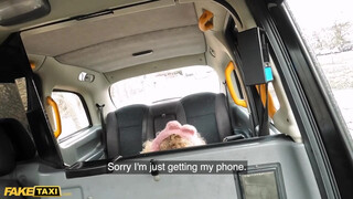 Fake Taxi - Szexy latin kisasszony megrakva a taxiban