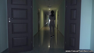 Casual Tini Szex - egy gyors menet a hotelban