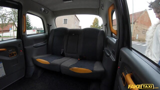 Fake Taxi - Vile Vixen jól cumizza a kárót