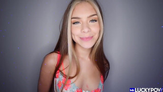 Igazán izgató 18 éves kisasszony