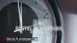 DigitalPlayground - Kira Noir a dögös félvér lány