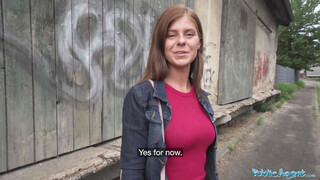 Public Agent - Tiffany Blue a dögös szép seggű spiné