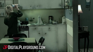 Digitalplayground - Riley Steele a hatalmas tőgyes világos szőke spiné