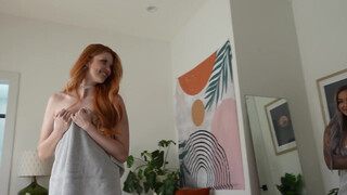Elly Clutch és Hayley Davies hármasban dugnak