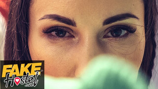 Fake Hostel HD - Lilu Moon a izgató orosz bige