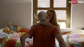 Világos Szőke tini nyögés míg az idős megdugja a pináját